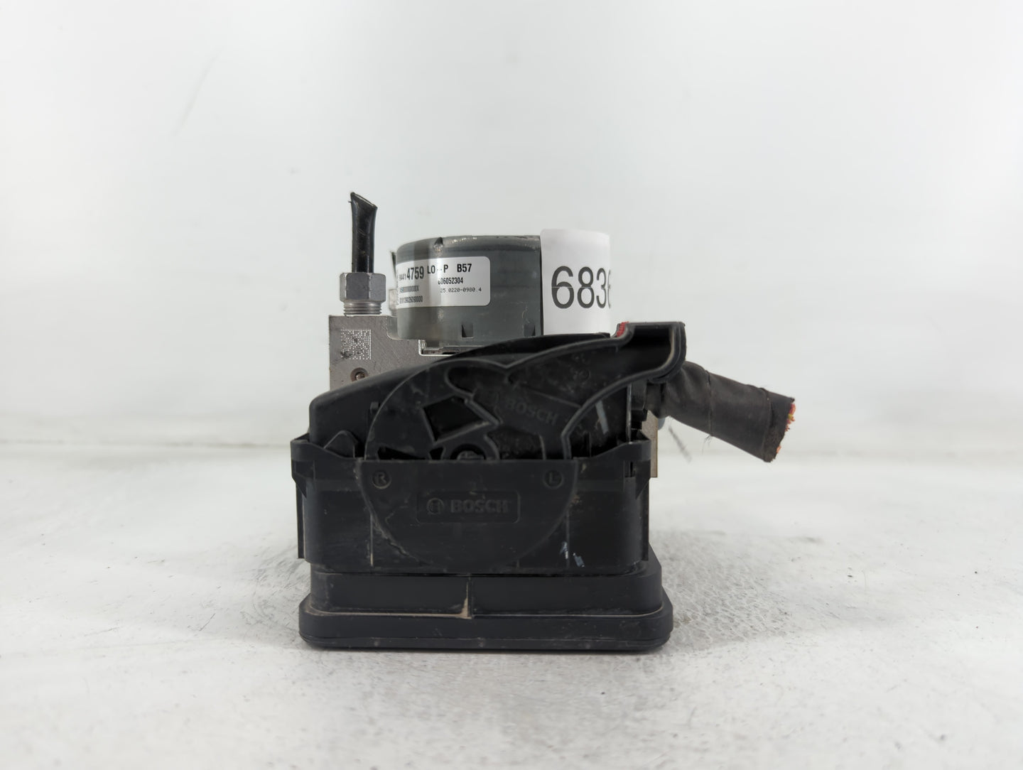 2018-2019 Chevrolet Equinox ABS Pump Control Module Replacement P/N:84414759 Fits Fits 2018 2019 2020 2021 OEM Used Auto Parts - Oemusedautoparts1.com