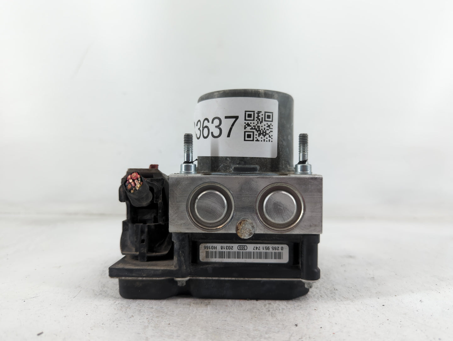2011-2013 Hyundai Sonata ABS Pump Control Module Replacement P/N:270213 0900 Fits Fits 2011 2012 2013 OEM Used Auto Parts - Oemusedautoparts1.com
