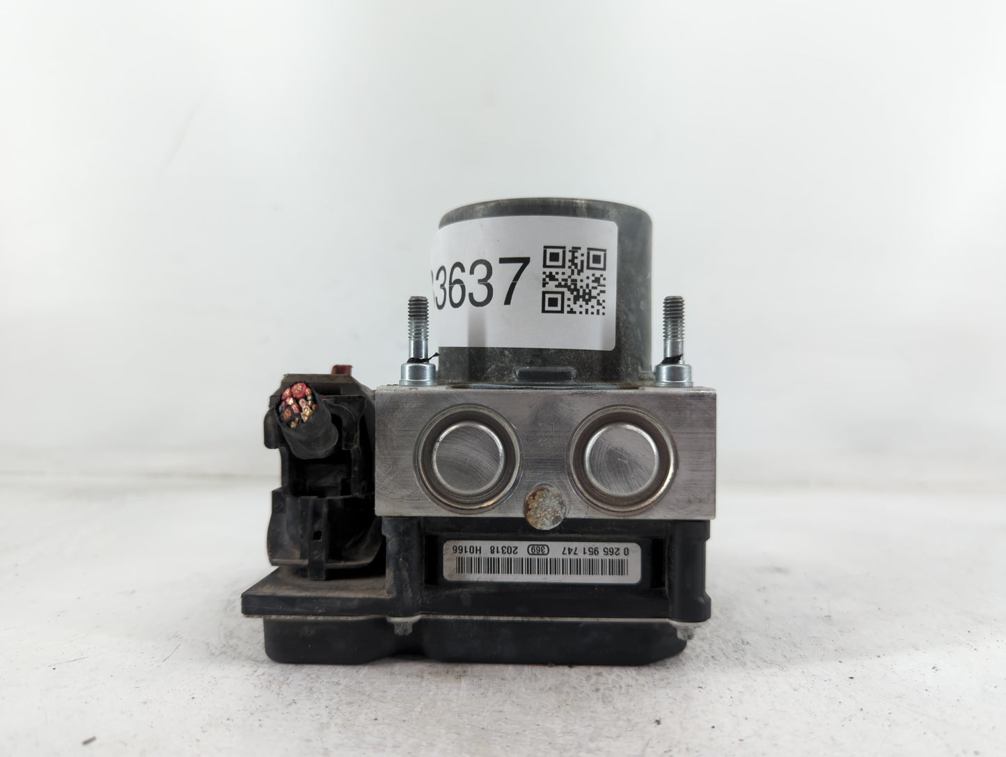 2011-2013 Hyundai Sonata ABS Pump Control Module Replacement P/N:270213 0900 Fits Fits 2011 2012 2013 OEM Used Auto Parts - Oemusedautoparts1.com