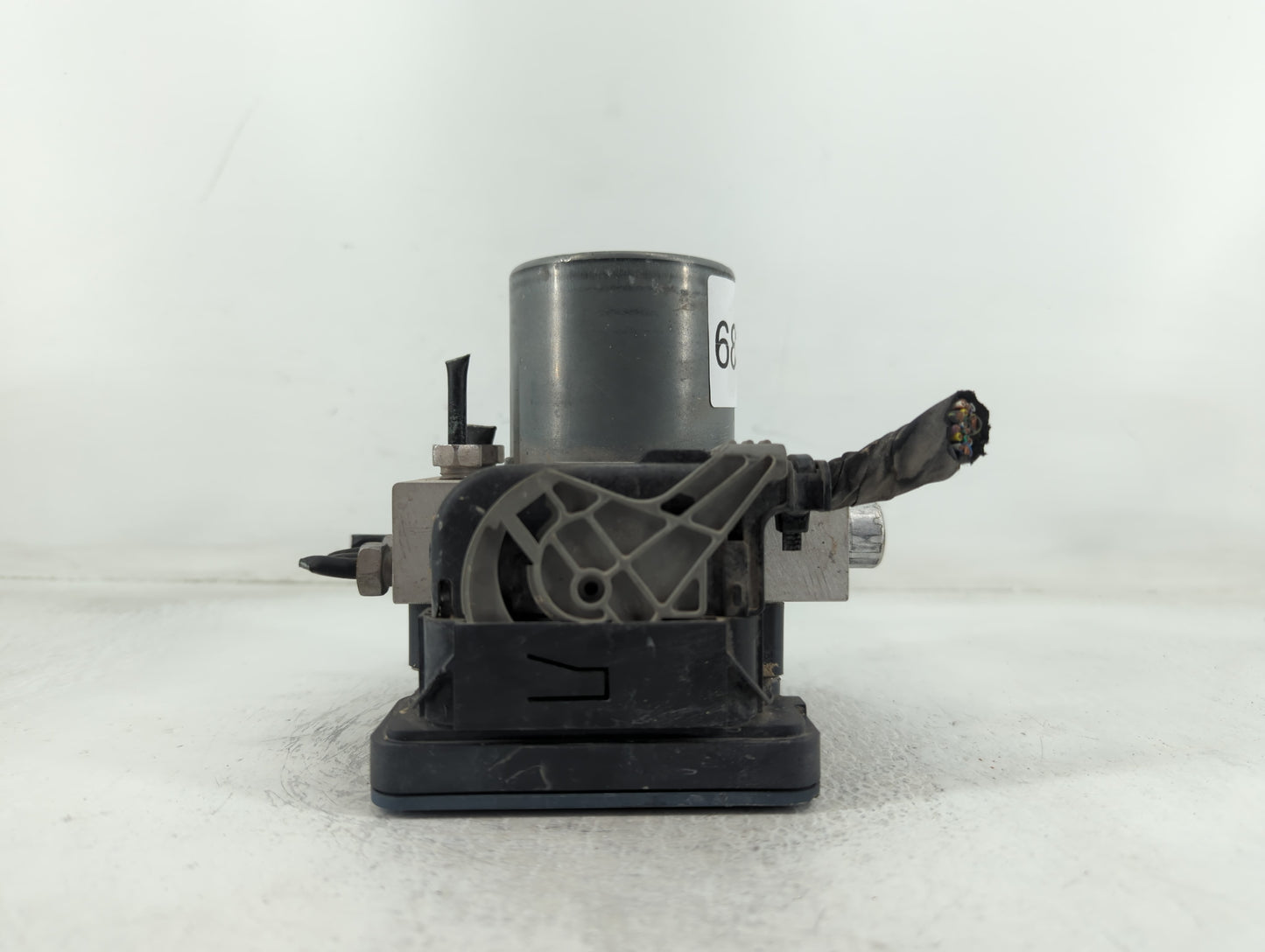 2001-2005 Bmw 330i ABS Pump Control Module Replacement P/N:0 265 258 330 Fits Fits 2001 2002 2003 2004 2005 OEM Used Auto Parts - Oemusedautoparts1.com