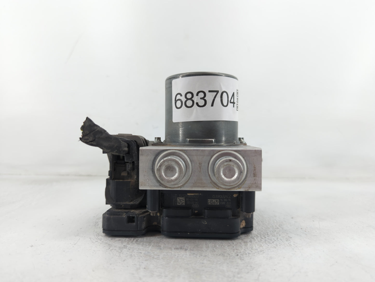 2001-2005 Bmw 330i ABS Pump Control Module Replacement P/N:0 265 258 330 Fits Fits 2001 2002 2003 2004 2005 OEM Used Auto Parts - Oemusedautoparts1.com