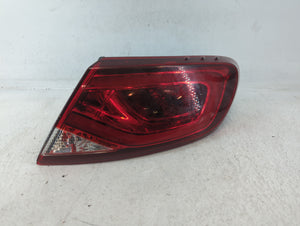 2015-2016 Chrysler 200 Tail Light Assembly Passenger Right OEM P/N:BDM92402000 Fits Fits 2015 2016 OEM Used Auto Parts