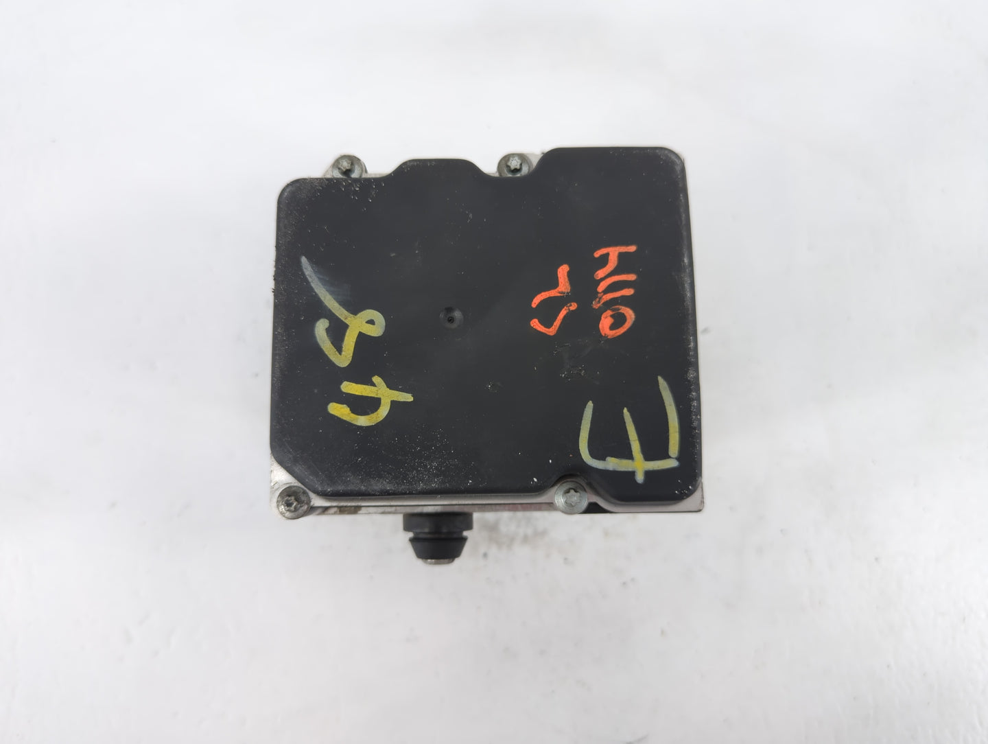 2011-2012 Nissan Altima ABS Pump Control Module Replacement P/N:301110 1140 Fits Fits 2011 2012 OEM Used Auto Parts - Oemusedautoparts1.com