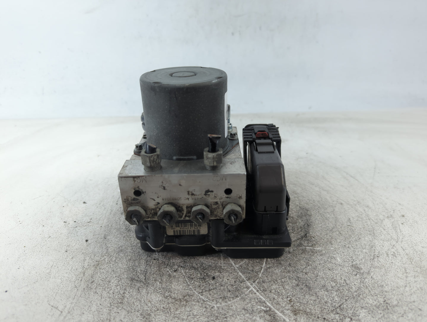2017 Chevrolet Traverse ABS Pump Control Module Replacement P/N:22893247 265 252 455 AC Fits Fits 2012 2013 2014 2015 2016 OEM Used Auto Parts - Oemusedautoparts1.com