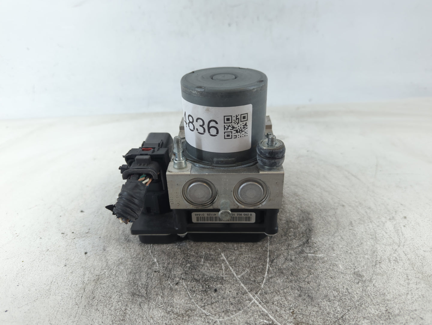 2017 Chevrolet Traverse ABS Pump Control Module Replacement P/N:22893247 265 252 455 AC Fits Fits 2012 2013 2014 2015 2016 OEM Used Auto Parts - Oemusedautoparts1.com