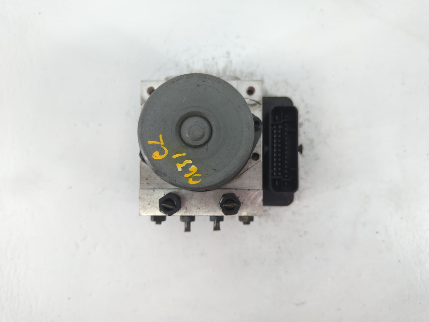 2014-2015 Kia Soul ABS Pump Control Module Replacement P/N:58900-B2506 Fits Fits 2014 2015 OEM Used Auto Parts - Oemusedautoparts1.com