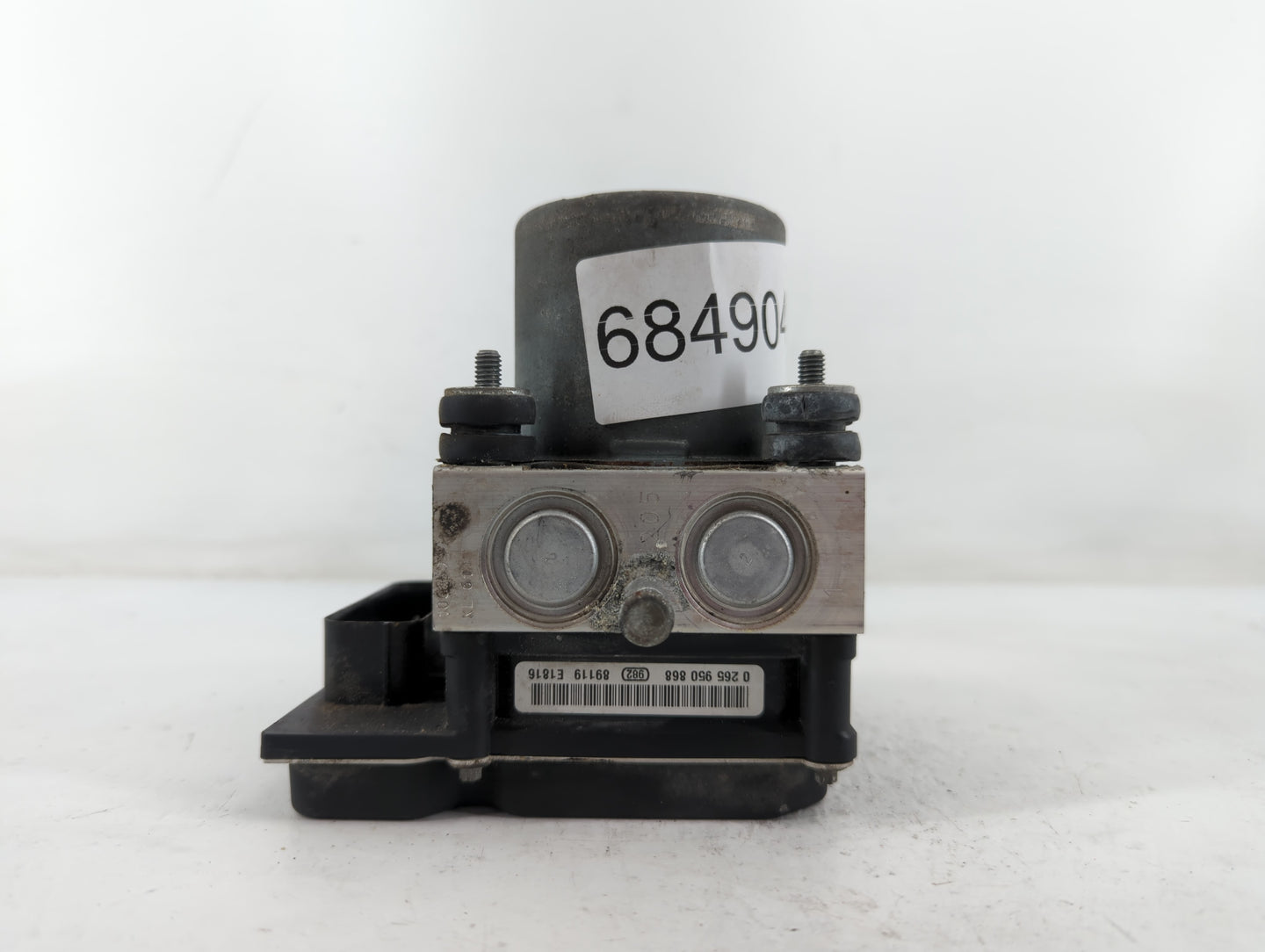 2009 Saturn Outlook ABS Pump Control Module Replacement P/N:25840315 0 265 230 11 01 Fits OEM Used Auto Parts - Oemusedautoparts1.com