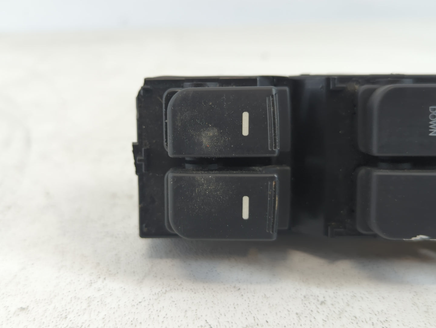 2012-2015 Chevrolet Captiva Sport Master Power Window Switch Replacement Driver Side Left P/N:93570-2T500 Fits OEM Used Auto Parts - Oemusedautoparts1.com