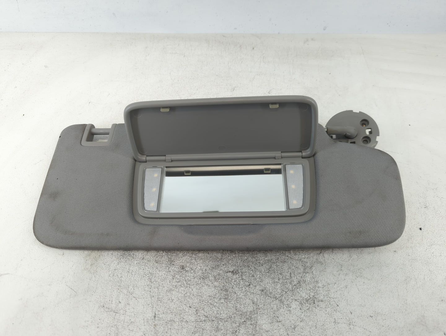 2019 Gmc Terrain Sun Visor Shade Replacement Passenger Right Mirror Fits OEM Used Auto Parts - Oemusedautoparts1.com