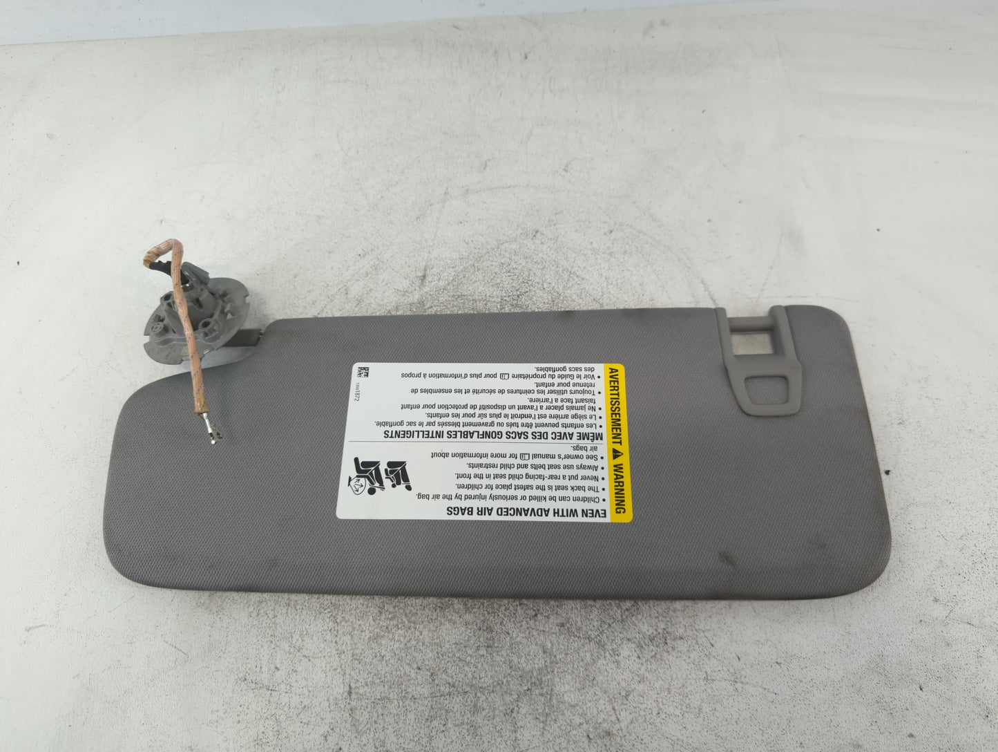 2019 Gmc Terrain Sun Visor Shade Replacement Passenger Right Mirror Fits OEM Used Auto Parts - Oemusedautoparts1.com