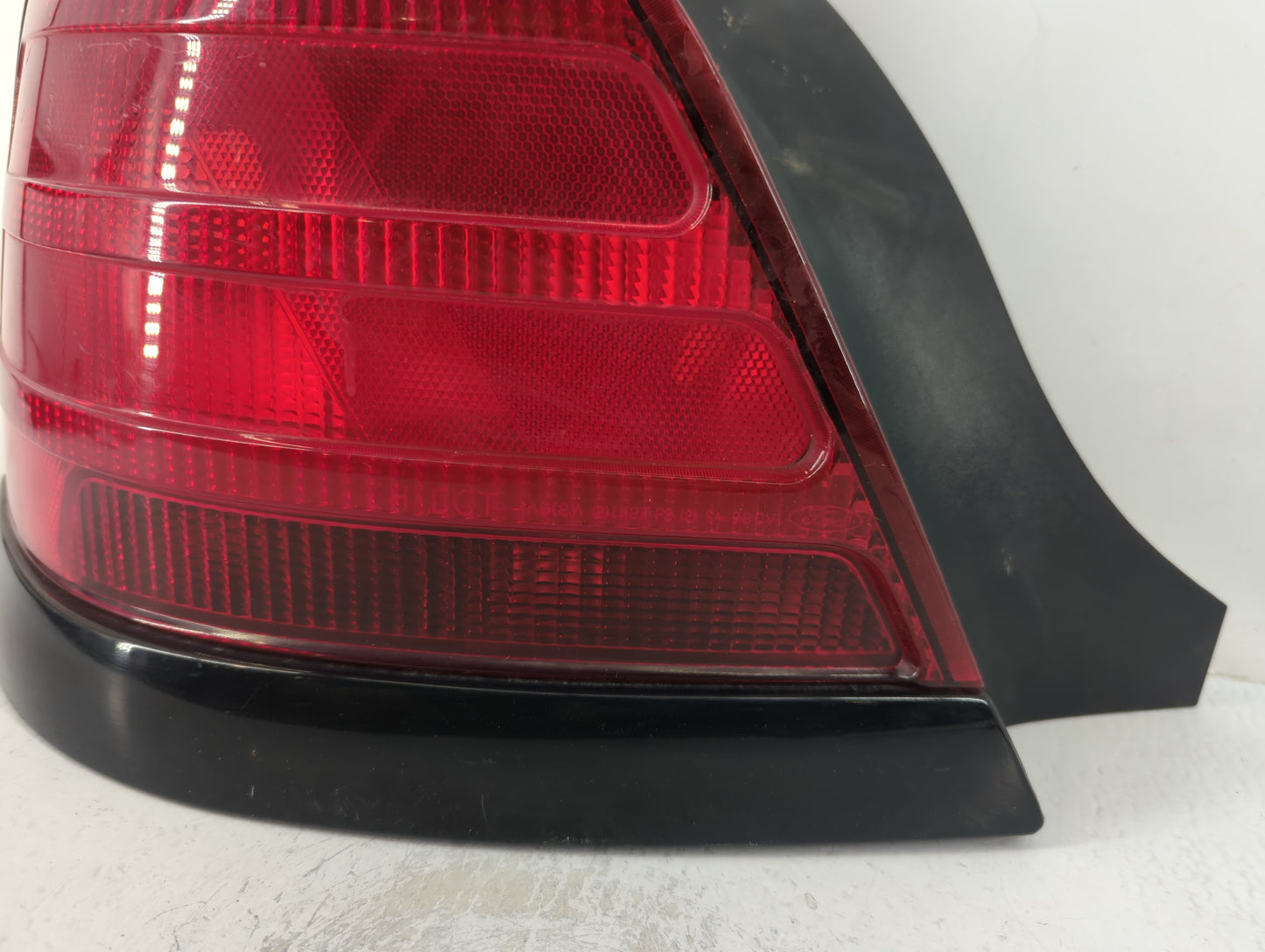 2011 Chrysler Town & Country Tail Light Assembly Driver Left OEM P/N:9705BR2428 Fits OEM Used Auto Parts - Oemusedautoparts1.com