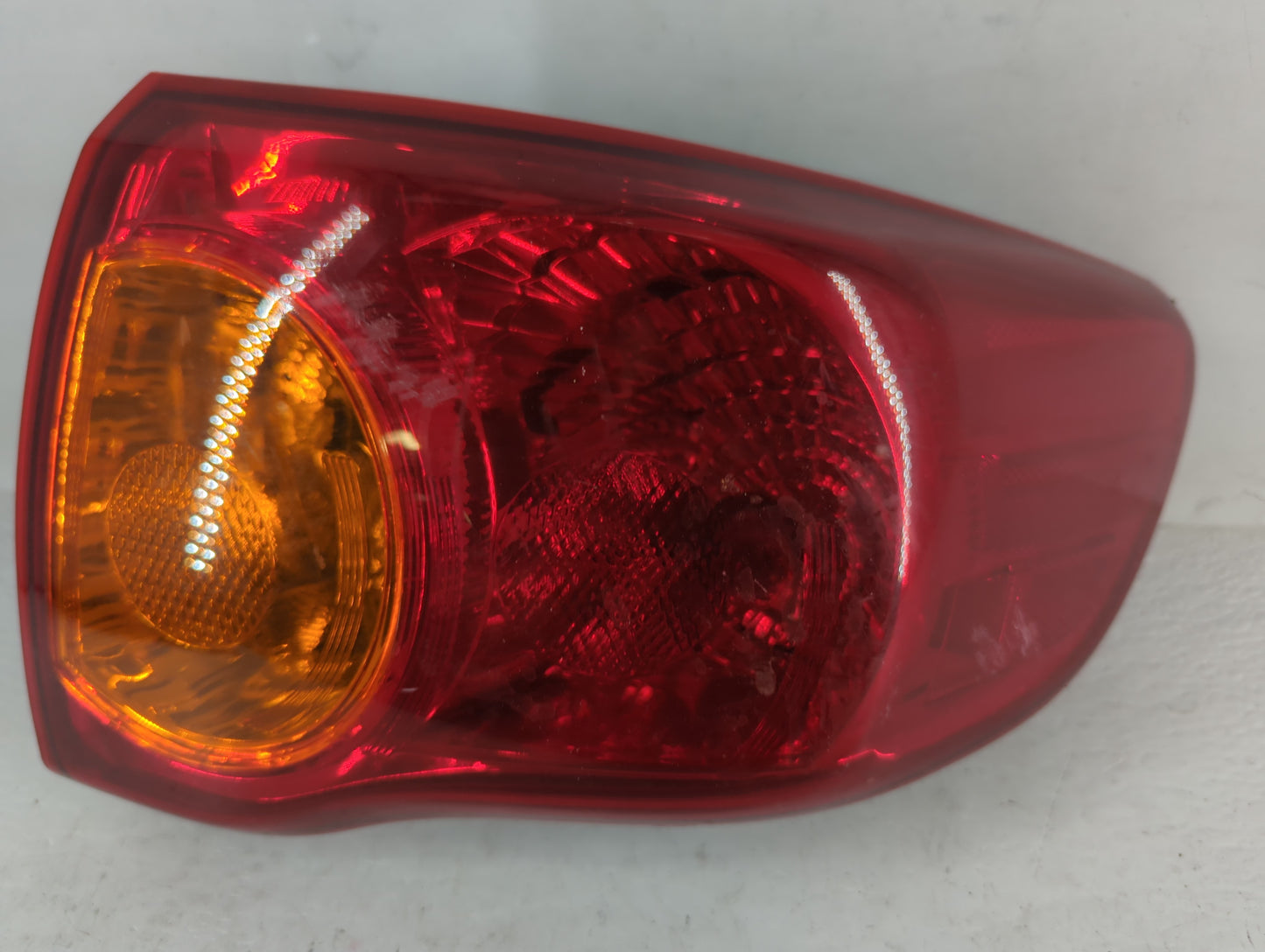 2009-2010 Toyota Corolla Tail Light Assembly Passenger Right OEM P/N:02539088 Fits Fits 2009 2010 OEM Used Auto Parts - Oemusedautoparts1.com