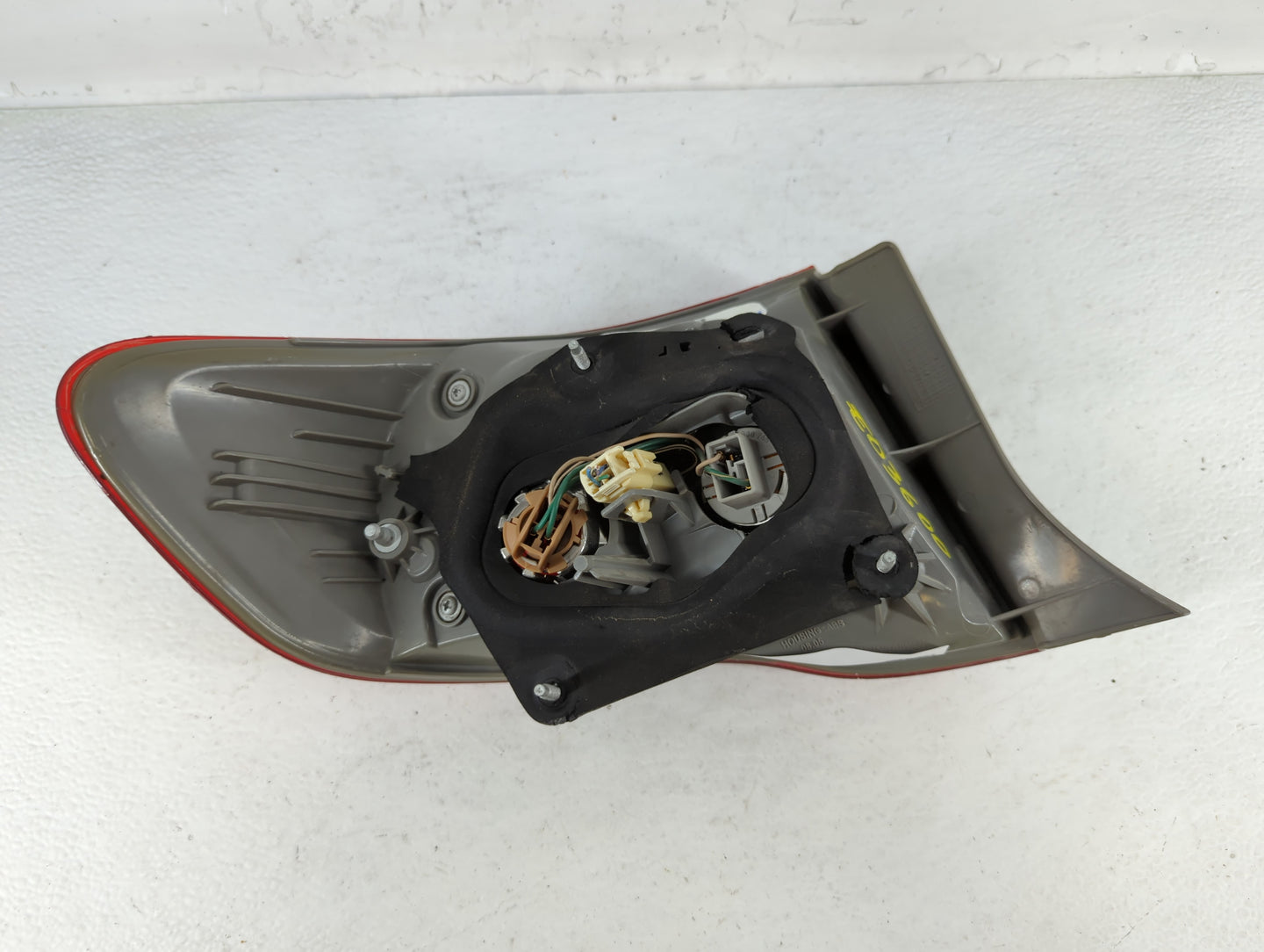 2009-2010 Toyota Corolla Tail Light Assembly Passenger Right OEM P/N:02539088 Fits Fits 2009 2010 OEM Used Auto Parts - Oemusedautoparts1.com