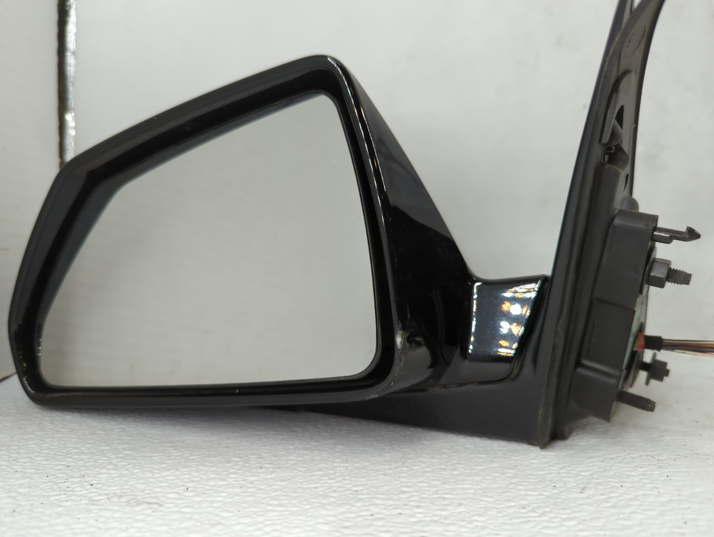 2008-2014 Cadillac Cts Side Mirror Replacement Driver Left View Door Mirror P/N:25951525 25951630 Fits OEM Used Auto Parts - Oemusedautoparts1.com