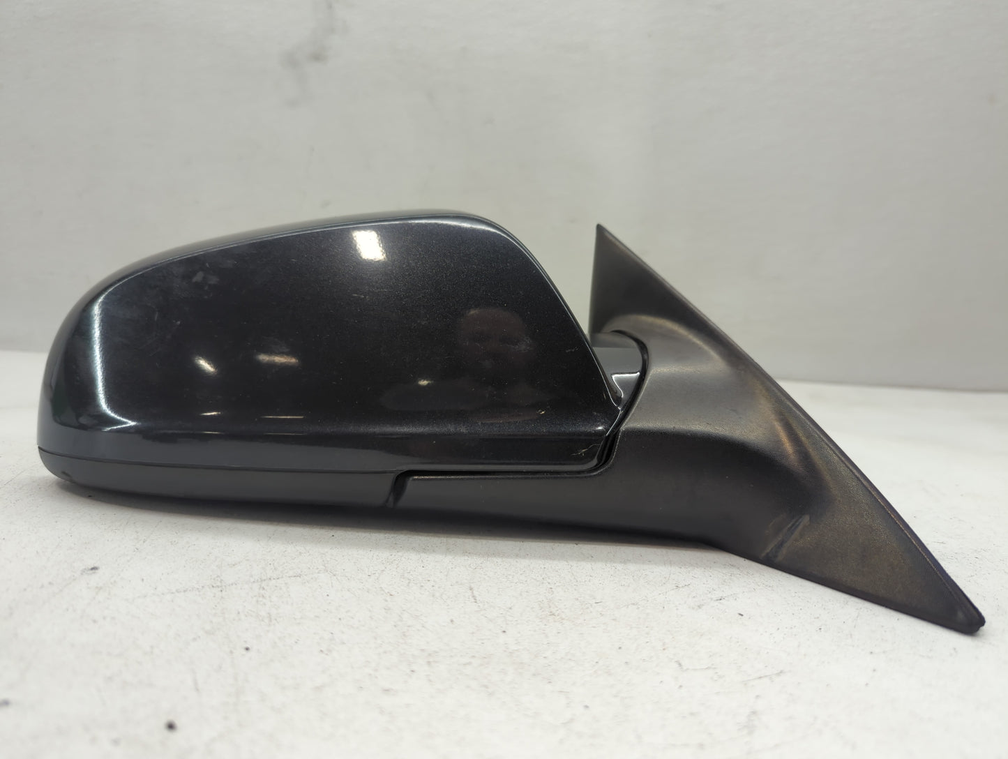2008-2012 Chevrolet Malibu Passenger Right Side View Manual Door Mirror - Oemusedautoparts1.com