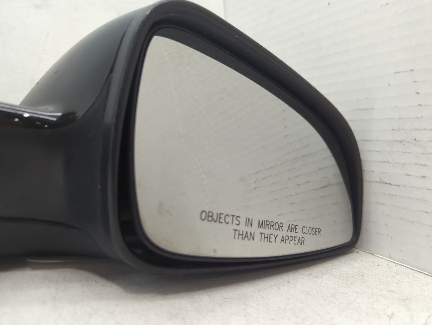 2008-2012 Chevrolet Malibu Passenger Right Side View Manual Door Mirror - Oemusedautoparts1.com