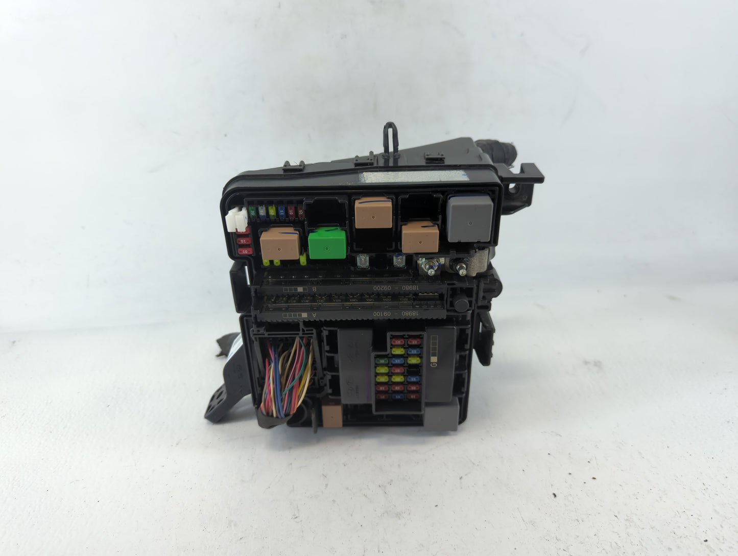 2018-2019 Hyundai Sonata Fusebox Fuse Box Panel Relay Module P/N:6423-0102-7-000 Fits Fits 2018 2019 OEM Used Auto Parts - Oemusedautoparts1.com
