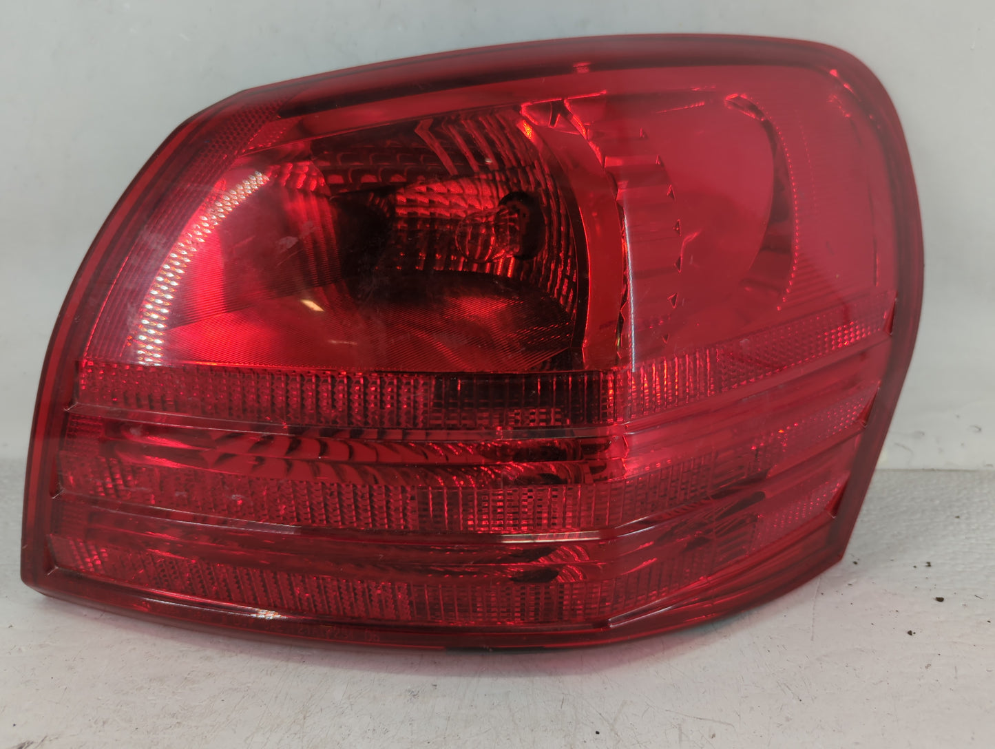 2008-2015 Nissan Rogue Tail Light Assembly Passenger Right OEM Fits Fits 2008 2009 2010 2011 2012 2013 2014 2015 OEM Used Auto Parts - Oemusedautoparts1.com