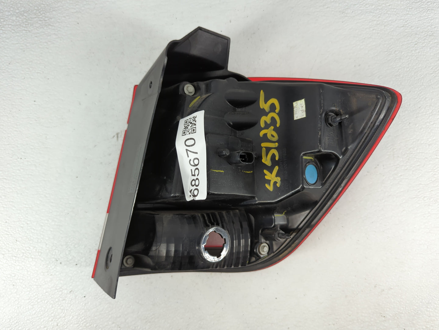 2010-2013 Chevrolet Camaro Tail Light Assembly Driver Left OEM P/N:68078465AD Fits Fits 2010 2011 2012 2013 OEM Used Auto Parts - Oemusedautoparts1.com