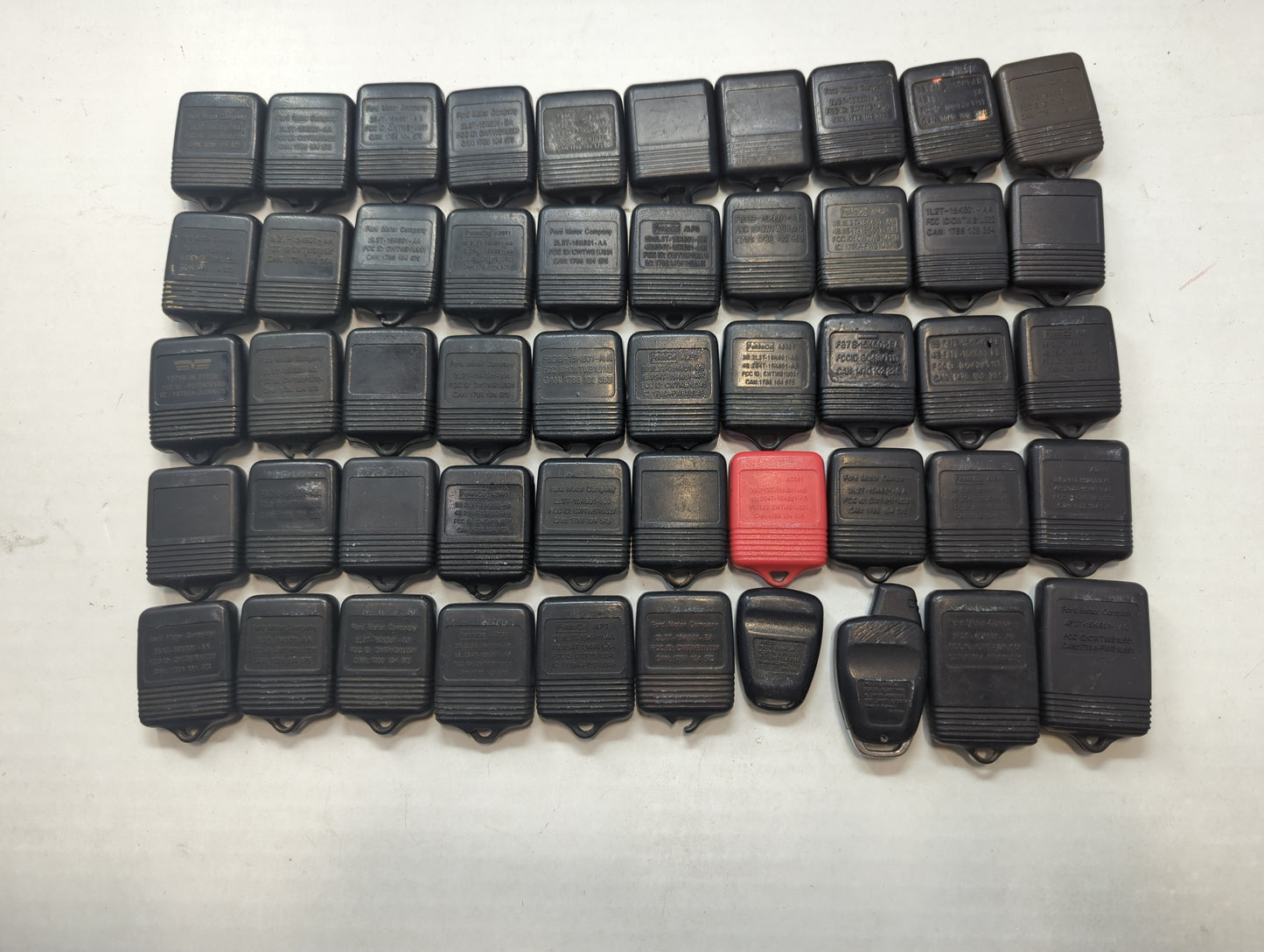 Lot of 50 Ford Keyless Entry Remote Fob MIXED FCC IDS MIXED PART NUMBERS - Oemusedautoparts1.com