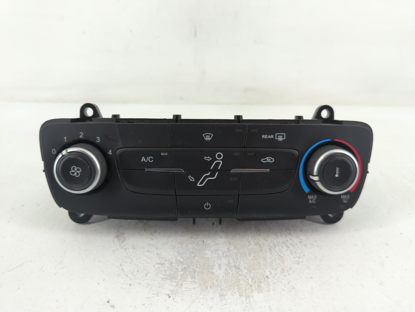 2015-2018 Ford Focus Climate Control Module Temperature AC/Heater Replacement P/N:F1ET-19980-JJ Fits Fits 2015 2016 2017 2018 OEM Used Auto Parts - Oemusedautoparts1.com