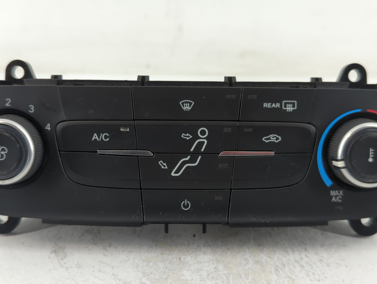 2015-2018 Ford Focus Climate Control Module Temperature AC/Heater Replacement P/N:F1ET-19980-JJ Fits Fits 2015 2016 2017 2018 OEM Used Auto Parts - Oemusedautoparts1.com