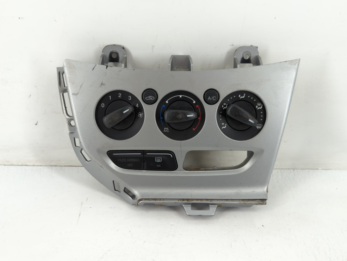 2013-2014 Ford Focus Climate Control Module Temperature AC/Heater Replacement P/N:FD-CM5T-19980-AF Fits Fits 2013 2014 OEM Used Auto Parts - Oemusedautoparts1.com