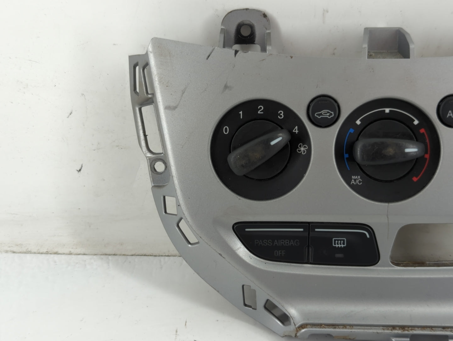 2013-2014 Ford Focus Climate Control Module Temperature AC/Heater Replacement P/N:FD-CM5T-19980-AF Fits Fits 2013 2014 OEM Used Auto Parts - Oemusedautoparts1.com