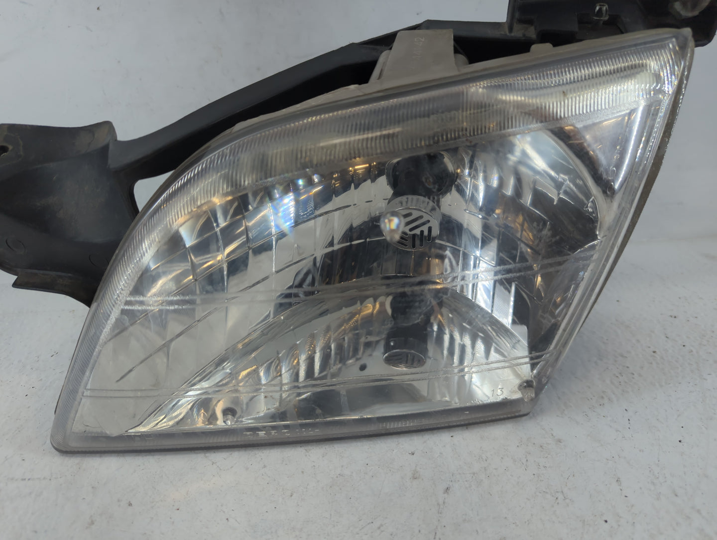 2002-2005 Mercury Mountaineer Driver Left Oem Head Light Headlight Lamp - Oemusedautoparts1.com