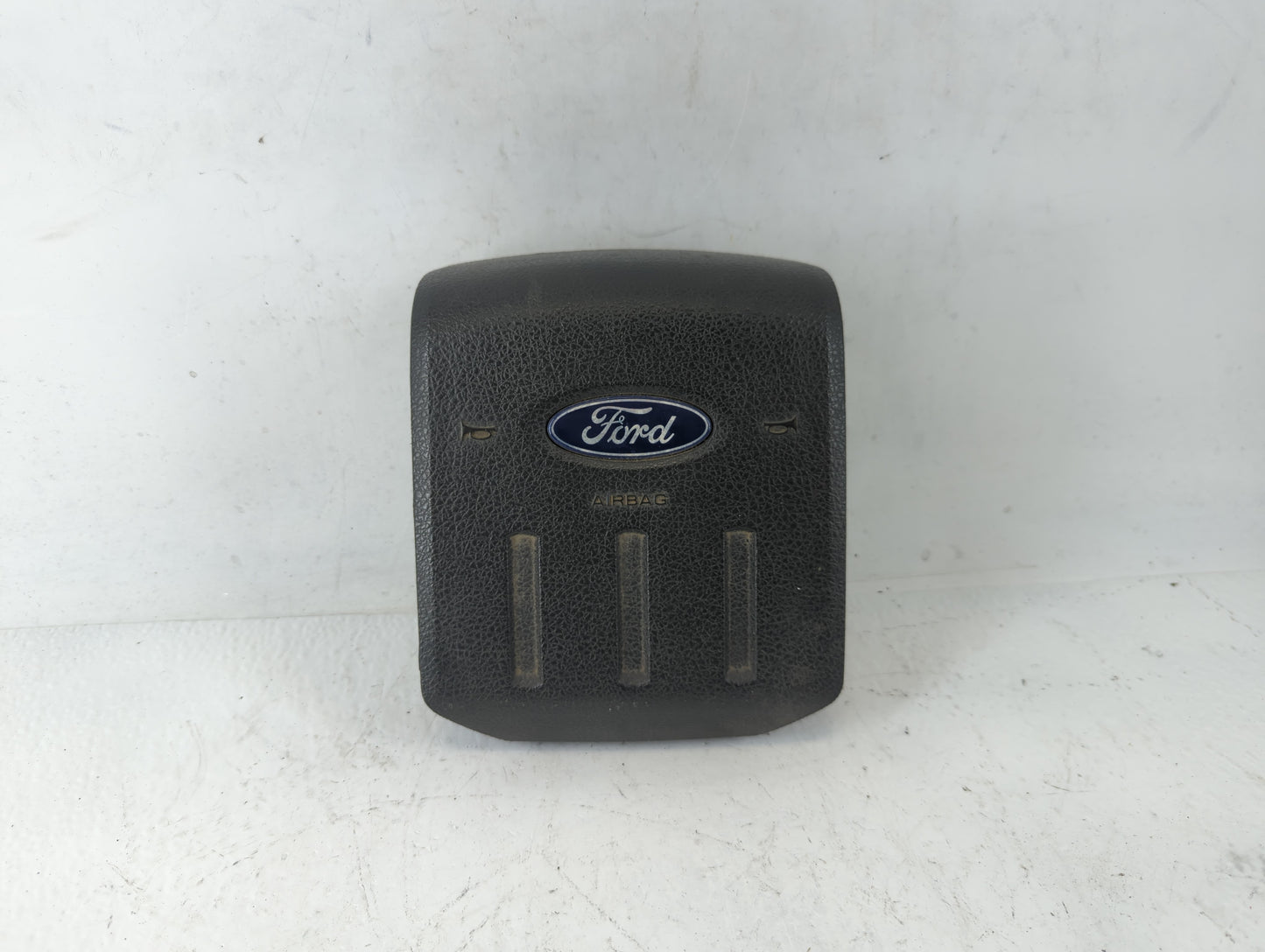 2014 Ford F-250 Super Duty Air Bag Driver Left Steering Wheel Mounted P/N:8C3425043B1BAB35B8 Fits OEM Used Auto Parts - Oemusedautoparts1.com