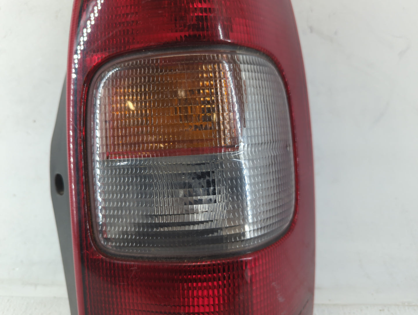 1997-2005 Chevrolet Venture Tail Light Assembly Passenger Right OEM P/N:10406612 Fits OEM Used Auto Parts - Oemusedautoparts1.com