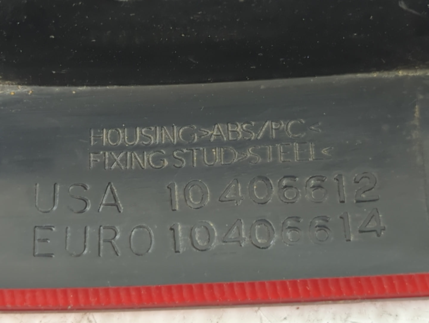 1997-2005 Chevrolet Venture Tail Light Assembly Passenger Right OEM P/N:10406612 Fits OEM Used Auto Parts - Oemusedautoparts1.com