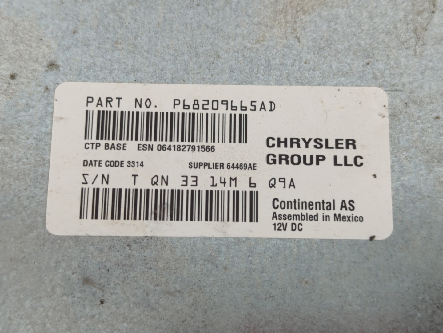 2018-2020 Dodge Journey Radio AM FM Cd Player Receiver Replacement P/N:P68209665AD Fits Fits 2018 2019 2020 OEM Used Auto Parts - Oemusedautoparts1.com