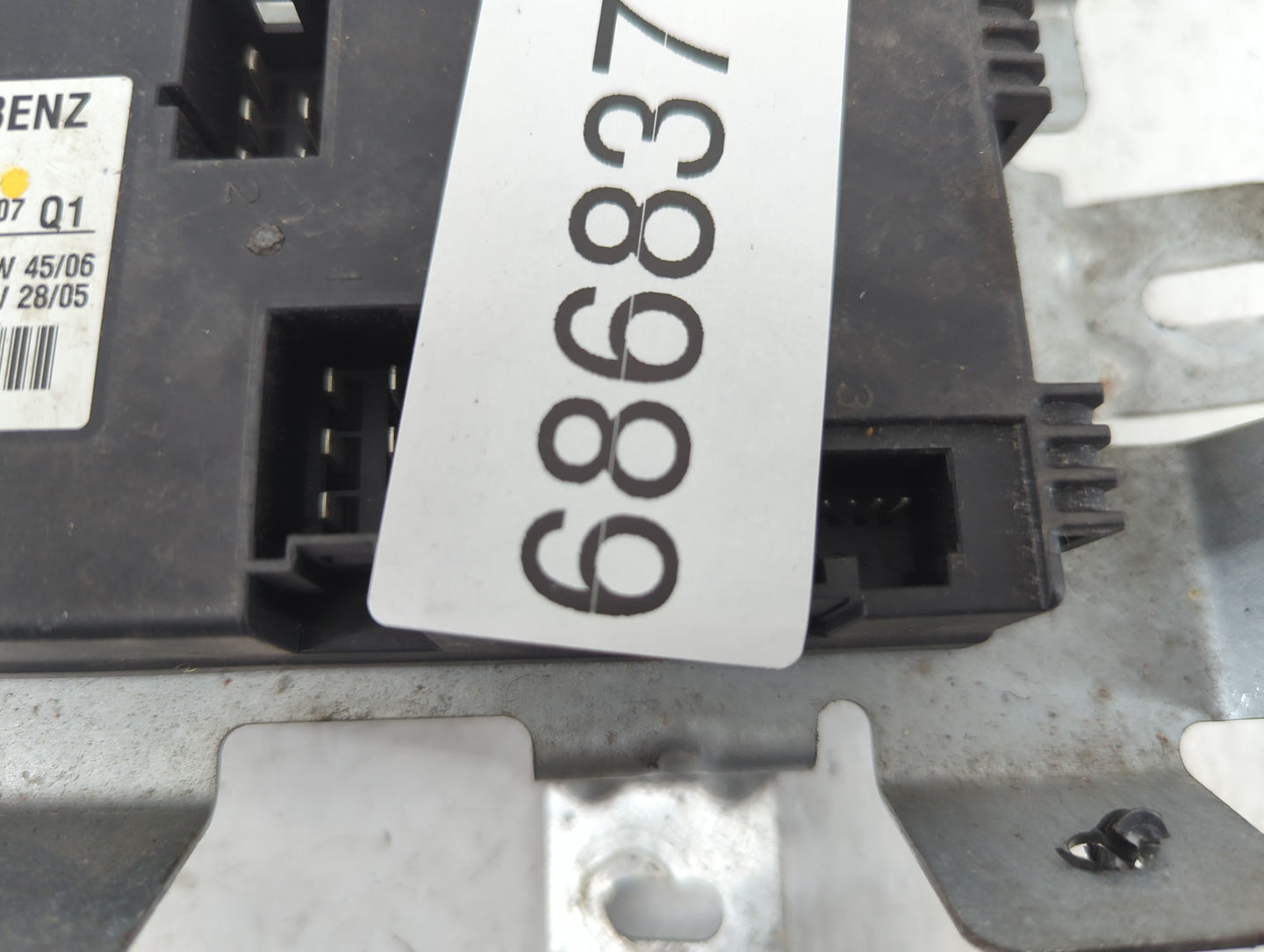 Mercedes-benz Ml250 Chassis Control Module Ccm Bcm Body Control - Oemusedautoparts1.com