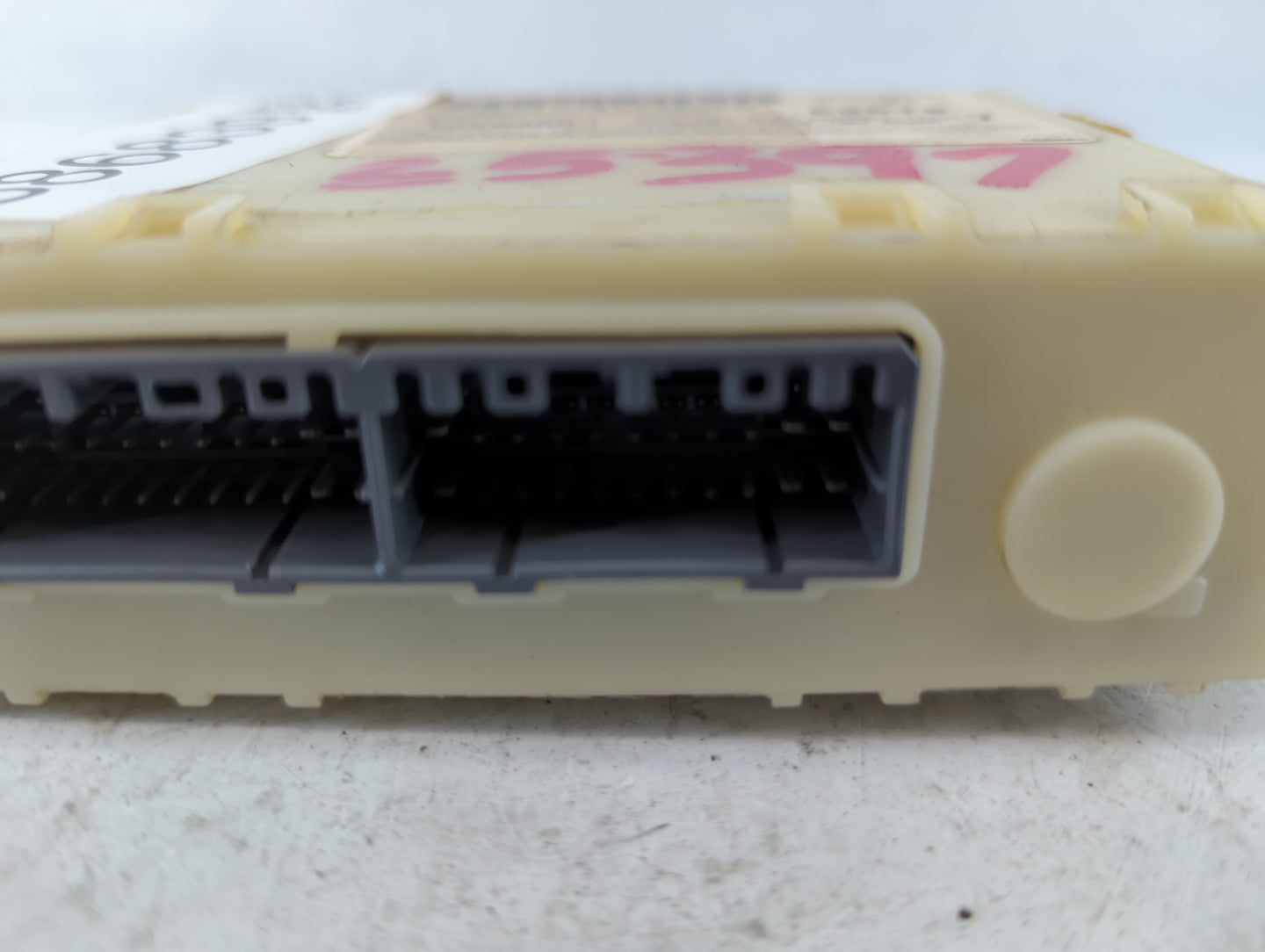 Ford Expedition Chassis Control Module Ccm Bcm Body Control - Oemusedautoparts1.com