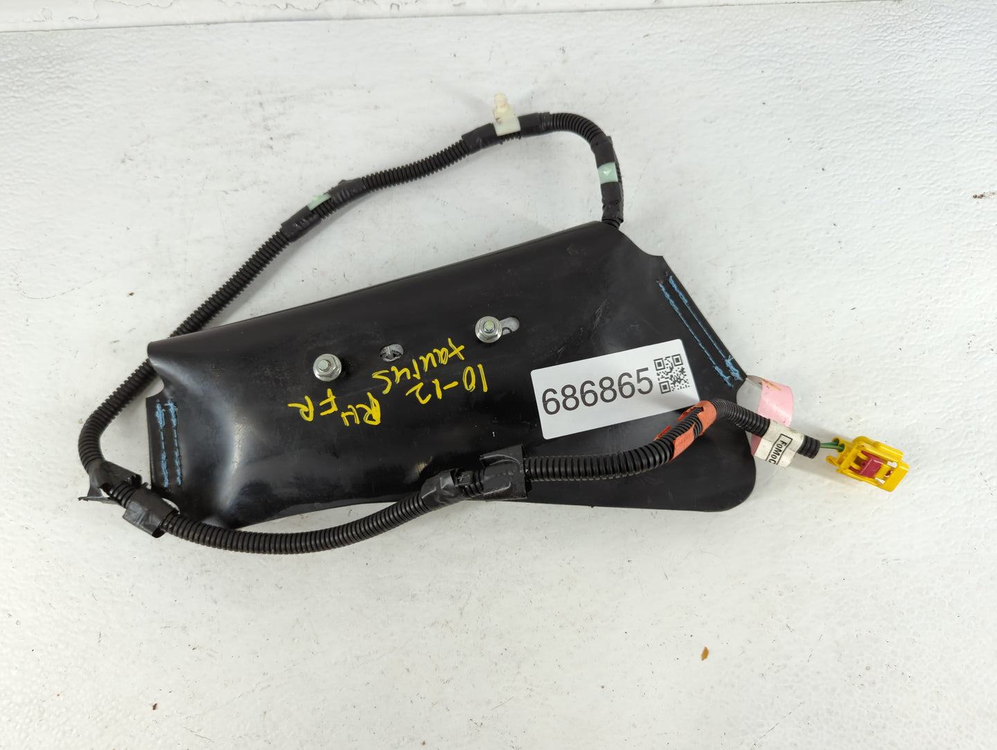 2010-2019 Ford Taurus Air Bag Passenger Right Dashboard OEM P/N:BG13B54611D10 AB Fits OEM Used Auto Parts - Oemusedautoparts1.com