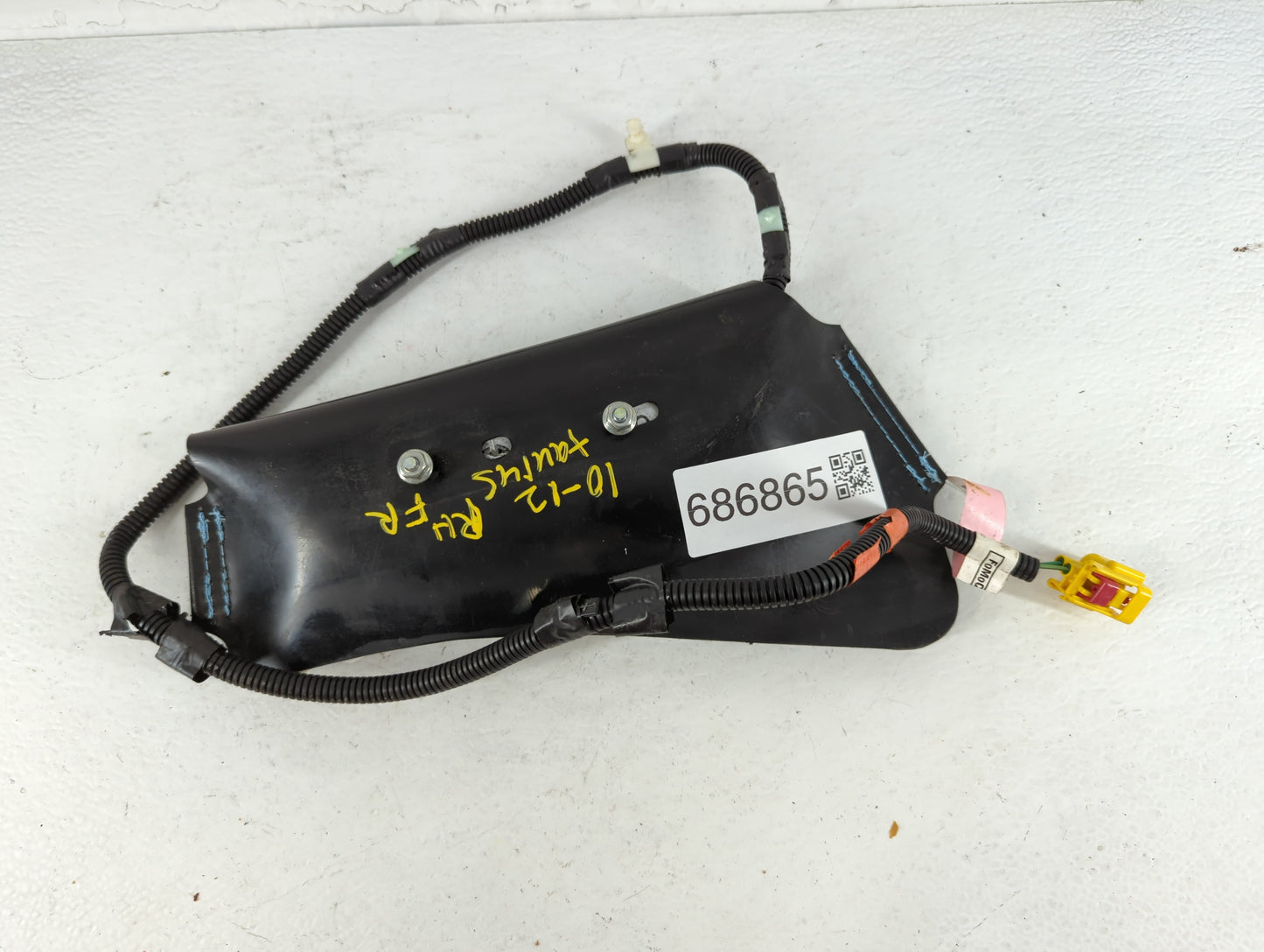 2010-2019 Ford Taurus Air Bag Passenger Right Dashboard OEM P/N:BG13B54611D10 AB Fits OEM Used Auto Parts - Oemusedautoparts1.com