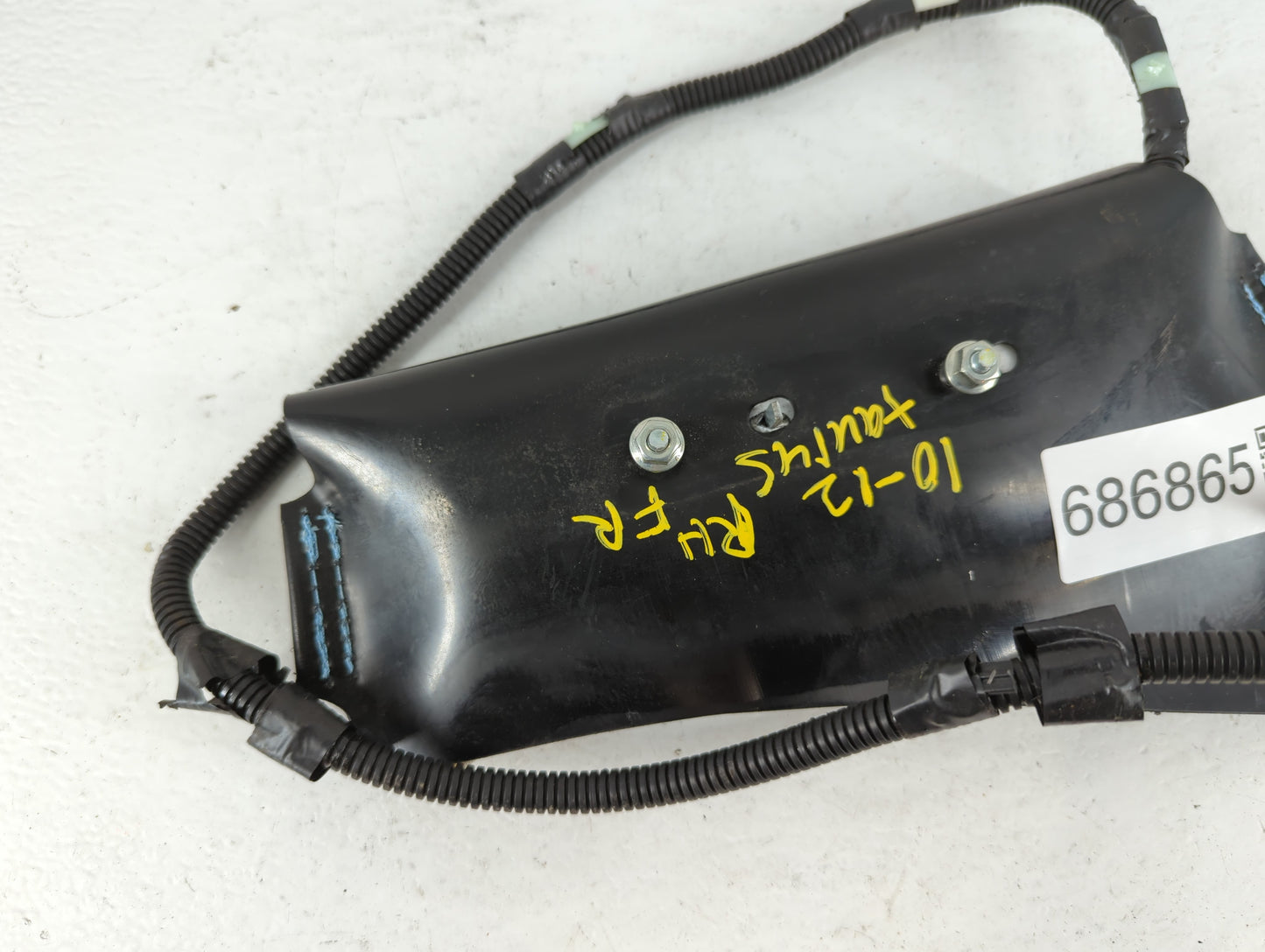 2010-2019 Ford Taurus Air Bag Passenger Right Dashboard OEM P/N:BG13B54611D10 AB Fits OEM Used Auto Parts - Oemusedautoparts1.com