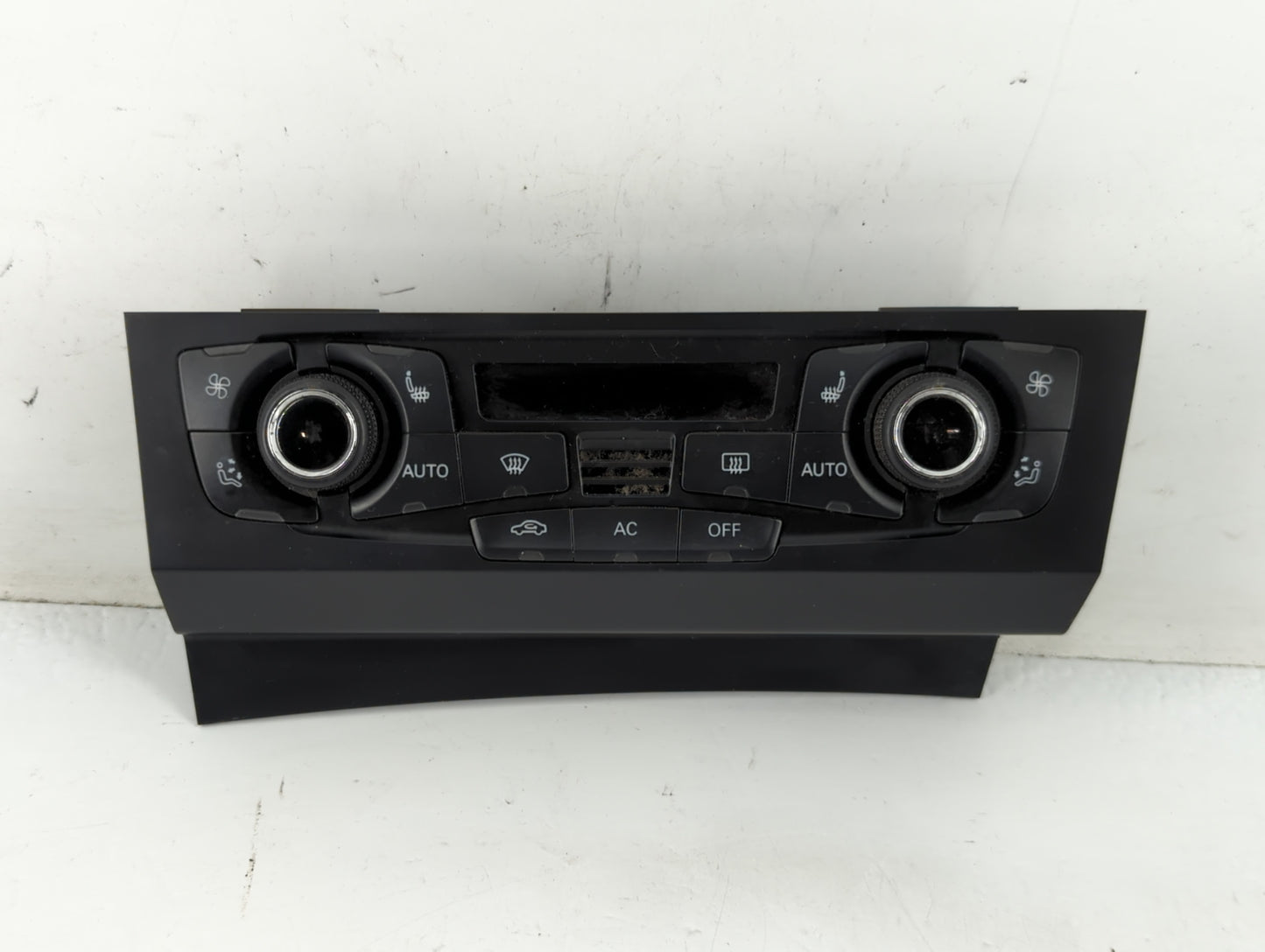 2009-2012 Audi A4 Climate Control Module Temperature AC/Heater Replacement P/N:8T1 820 043 AC Fits OEM Used Auto Parts - Oemusedautoparts1.com