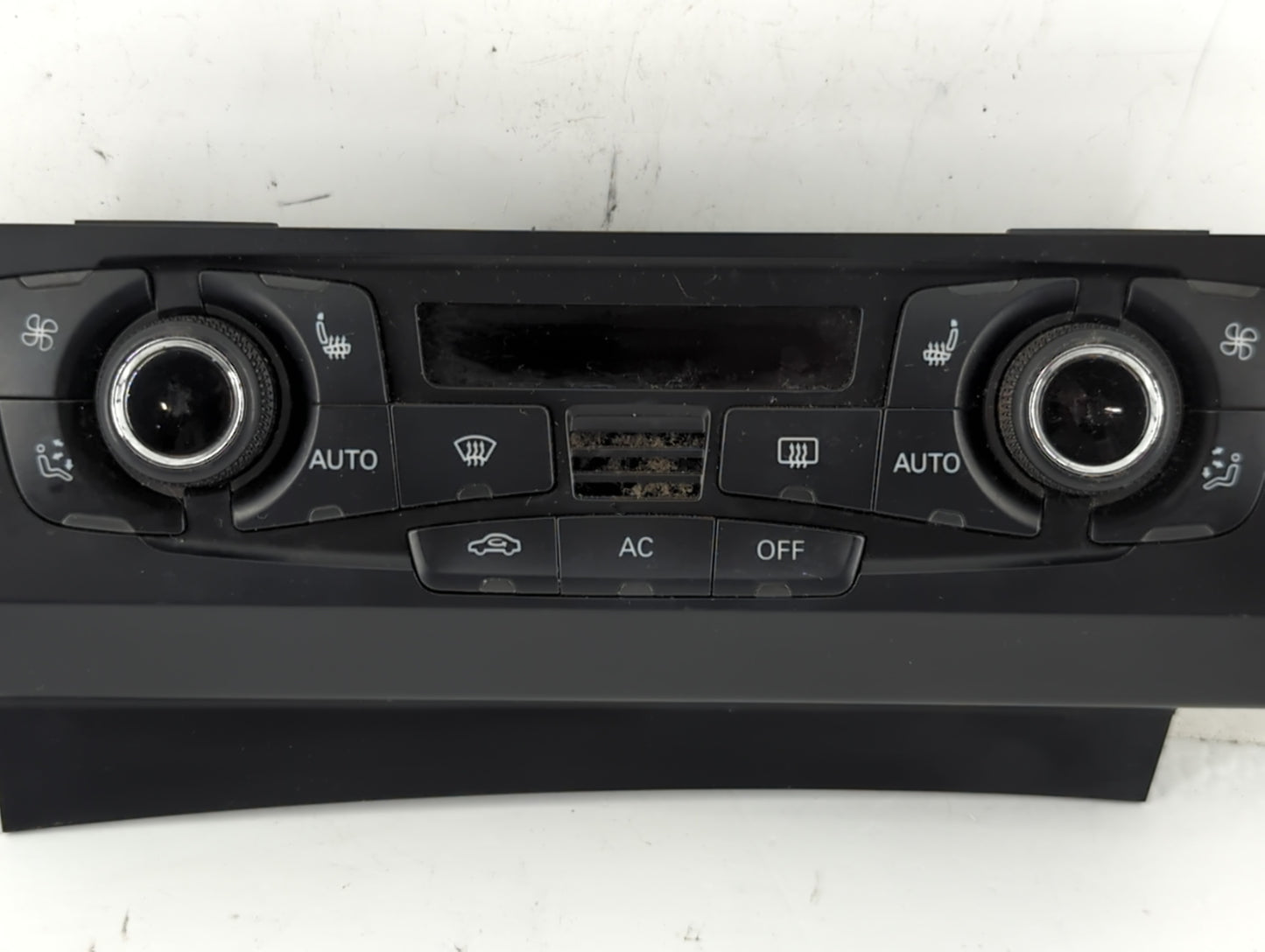 2009-2012 Audi A4 Climate Control Module Temperature AC/Heater Replacement P/N:8T1 820 043 AC Fits OEM Used Auto Parts - Oemusedautoparts1.com