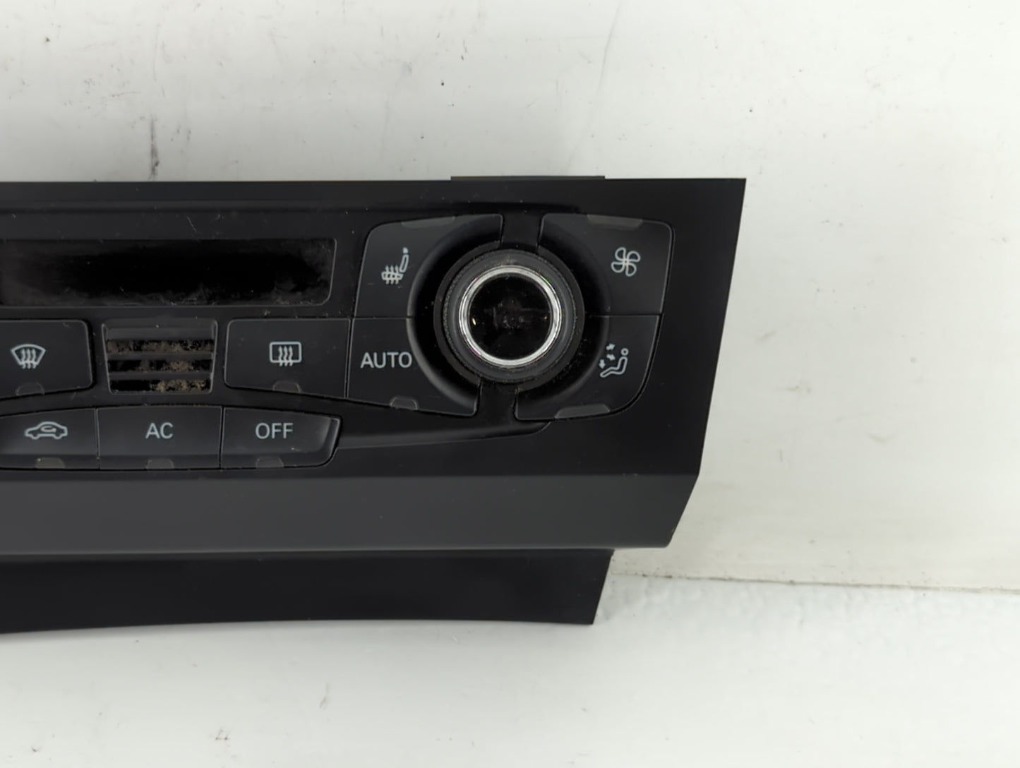 2009-2012 Audi A4 Climate Control Module Temperature AC/Heater Replacement P/N:8T1 820 043 AC Fits OEM Used Auto Parts - Oemusedautoparts1.com