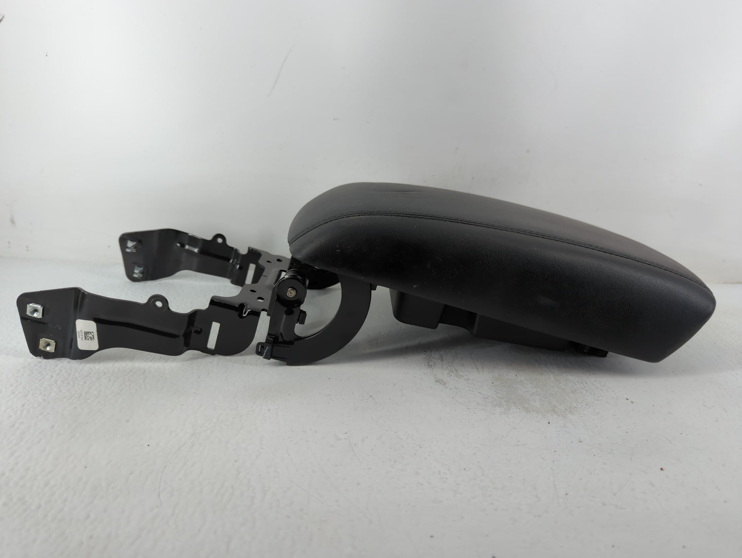 2018 Ford Edge Center Console Armrest Cover Lid Fits OEM Used Auto Parts - Oemusedautoparts1.com