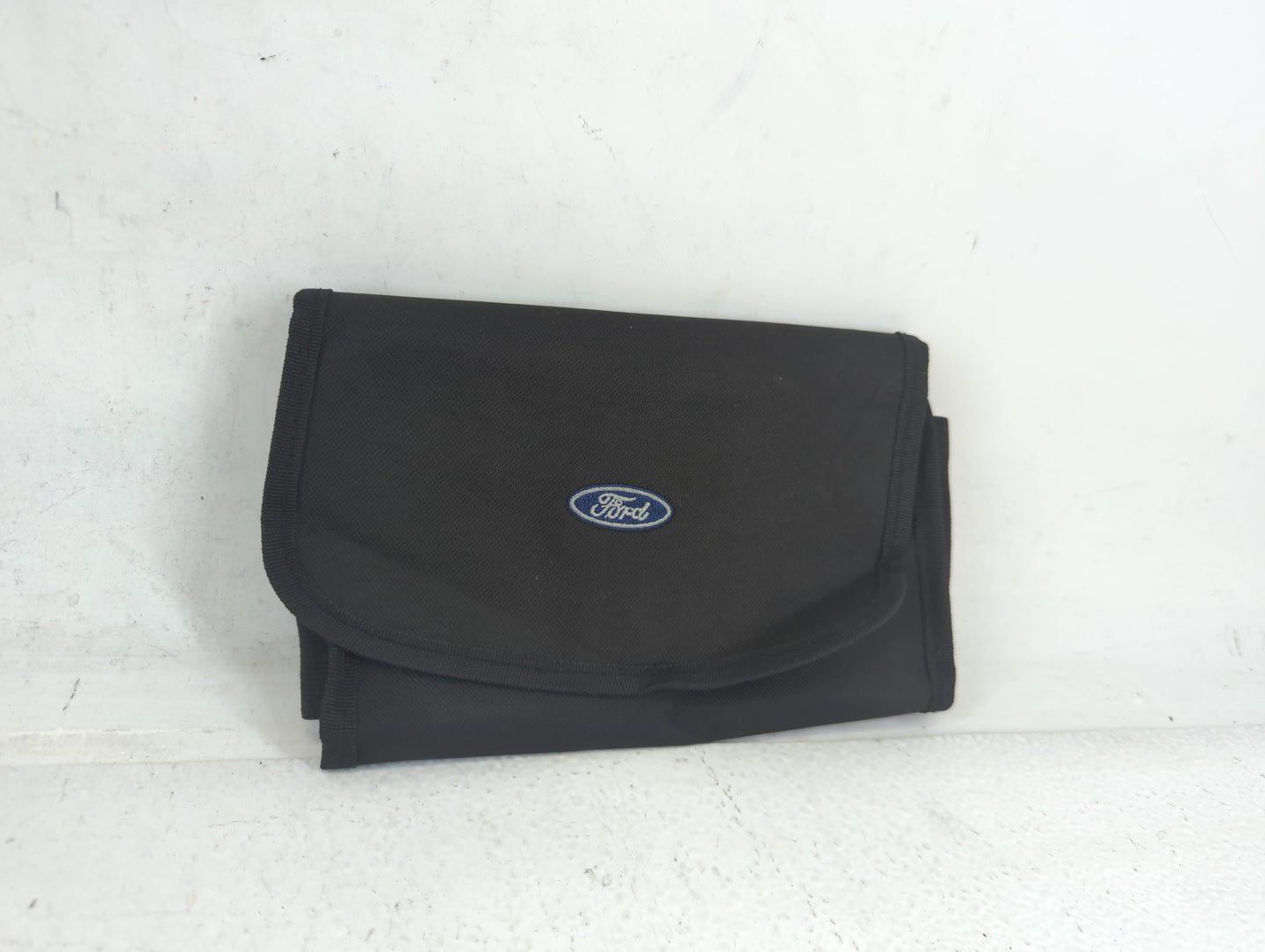 2013 Ford Escape Owners Manual Book Guide P/N:DJ5J 19A321 AA OEM Used Auto Parts - Oemusedautoparts1.com