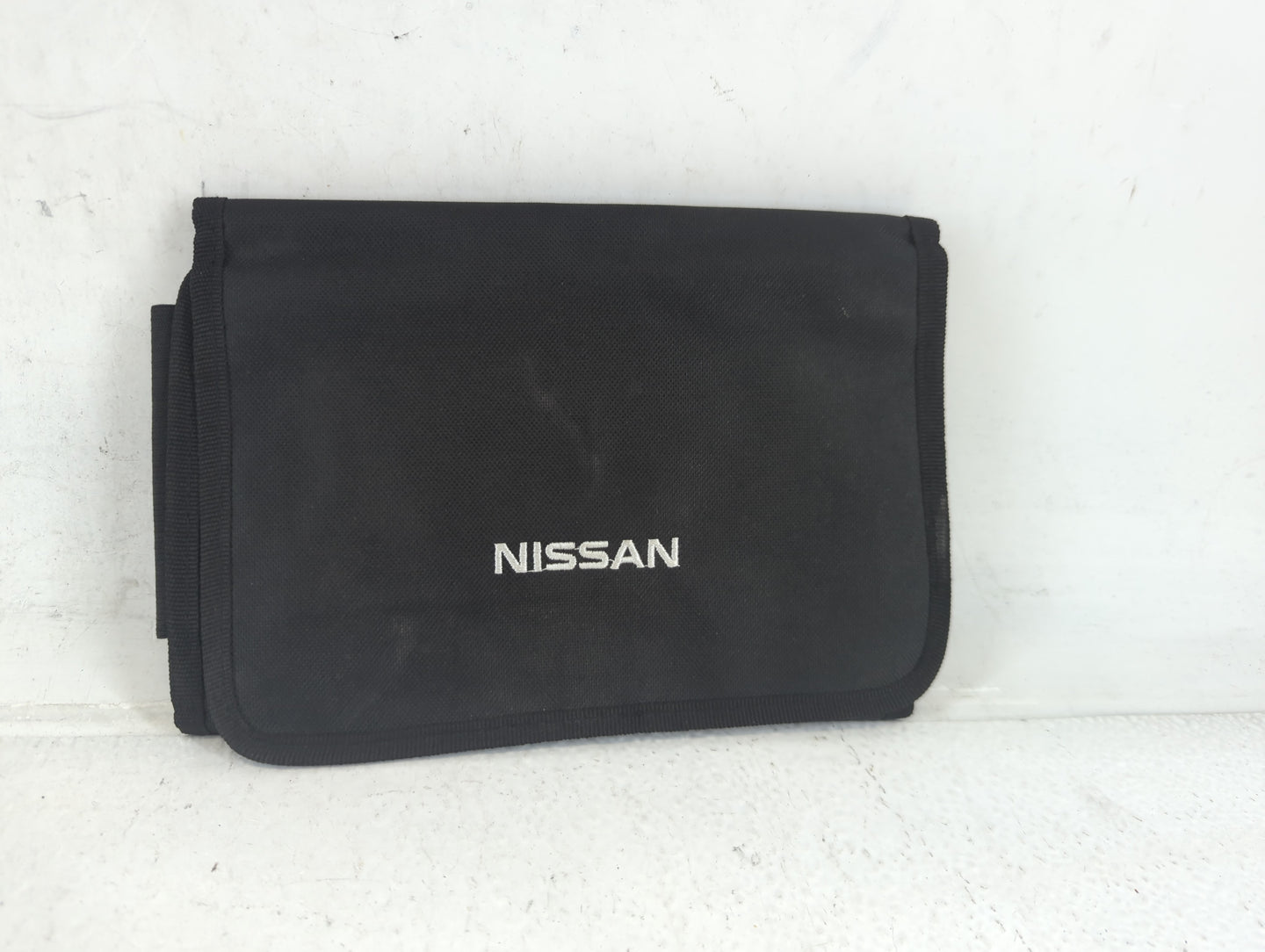 2014 Nissan Rogue Select Owners Manual Book Guide P/N:OM14E00S35U0 OEM Used Auto Parts - Oemusedautoparts1.com