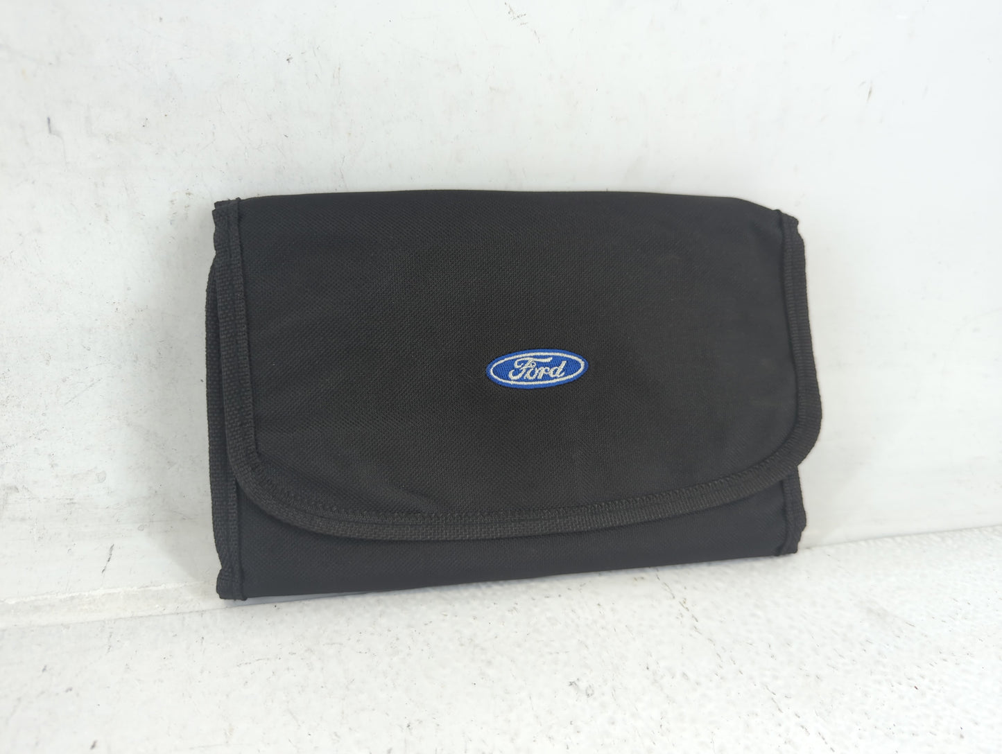 2013 Ford Escape Owners Manual Book Guide P/N:DJ5J19A321 AA OEM Used Auto Parts - Oemusedautoparts1.com