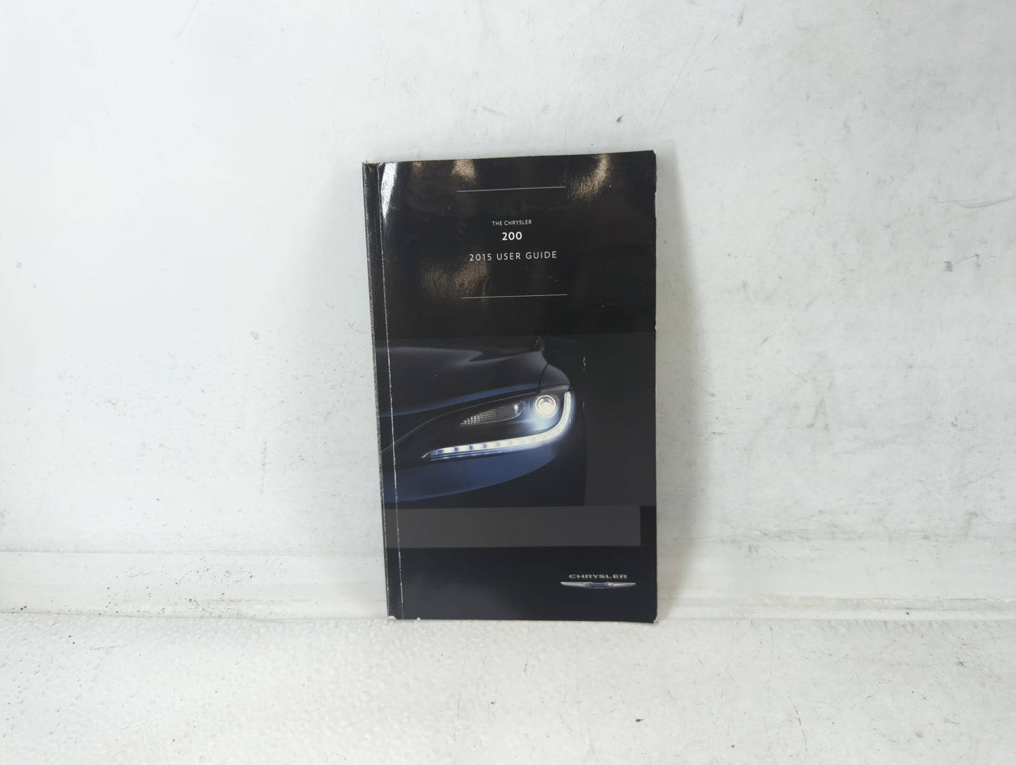 2015 Chrysler 200 Owners Manual Book Guide P/N:15UF-926-AA OEM Used Auto Parts - Oemusedautoparts1.com