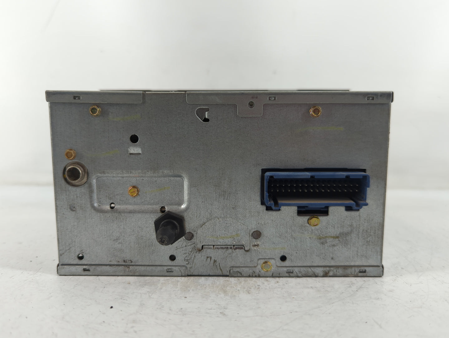 1998-2001 Cadillac Seville Radio AM FM Cd Player Receiver Replacement P/N:09354806 Fits Fits 1998 1999 2000 2001 2002 OEM Used Auto Parts - Oemusedautoparts1.com
