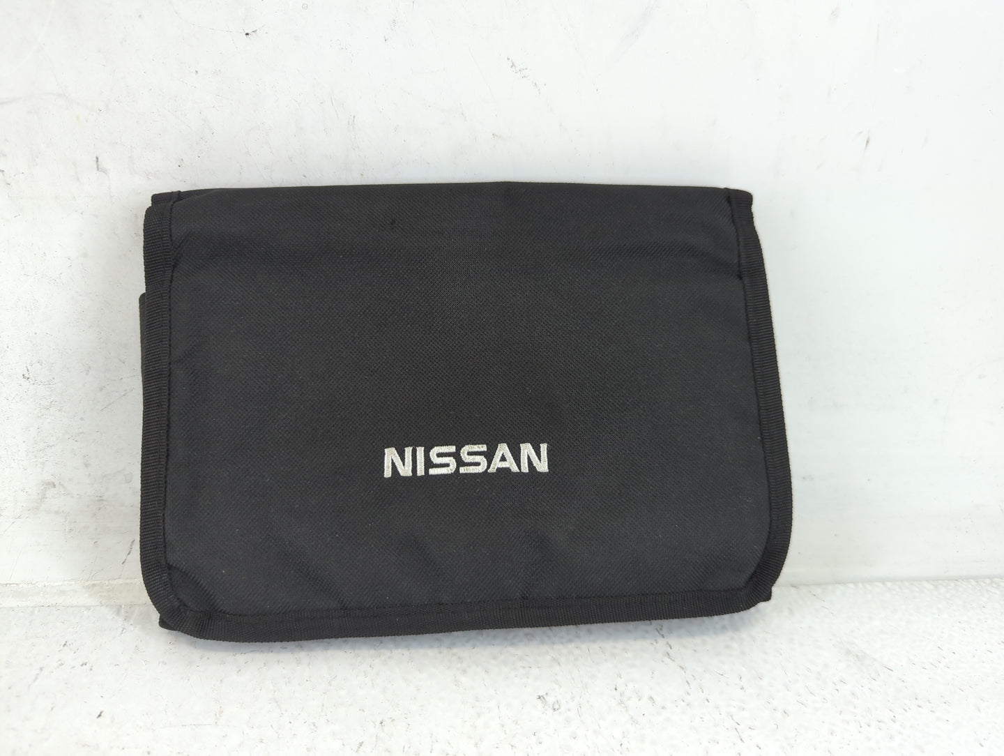 2018 Nissan Versa Owners Manual Book Guide P/N:OM18EM 5N17U0 OEM Used Auto Parts - Oemusedautoparts1.com