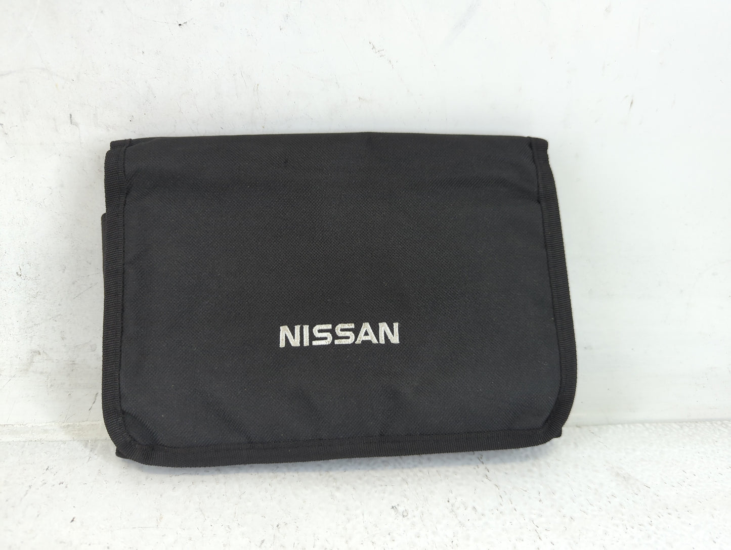 2018 Nissan Versa Owners Manual Book Guide P/N:OM18EM 5N17U0 OEM Used Auto Parts - Oemusedautoparts1.com