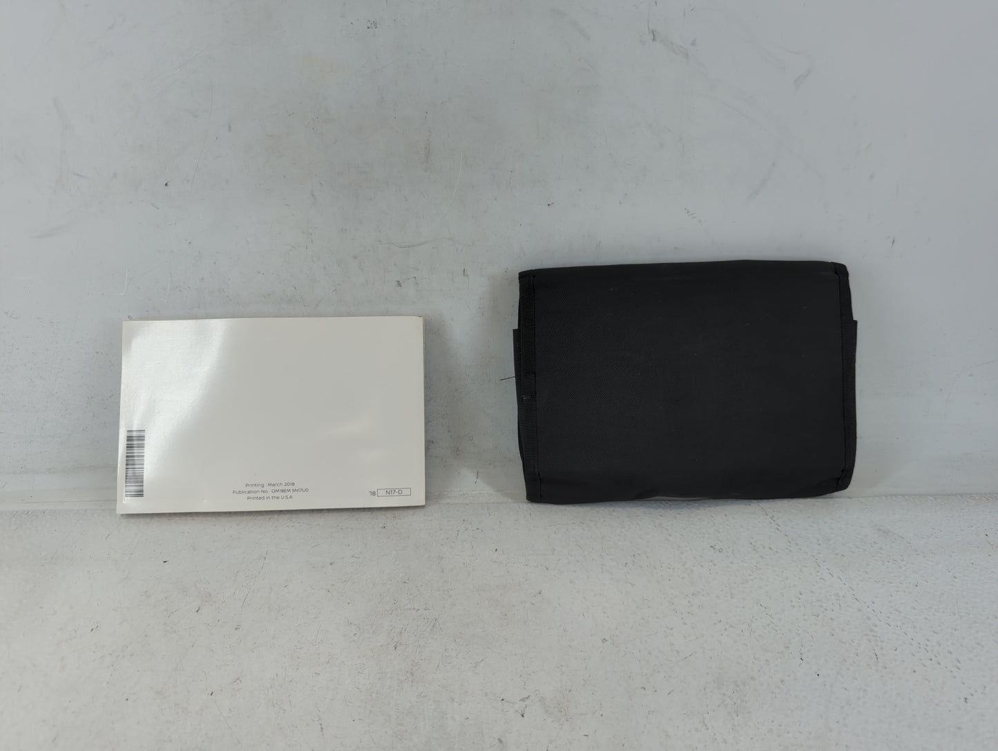 2018 Nissan Versa Owners Manual Book Guide P/N:OM18EM 5N17U0 OEM Used Auto Parts - Oemusedautoparts1.com